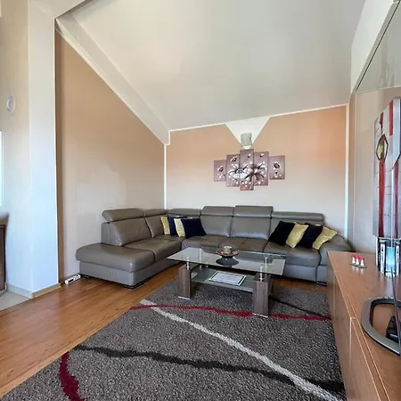 Four You-with Sea View 아파트 자다르