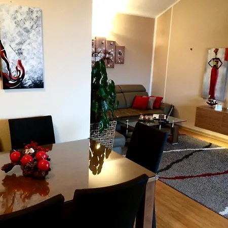 Four You Apartman *