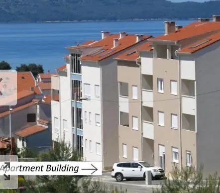 Four You-with Sea View Apartament